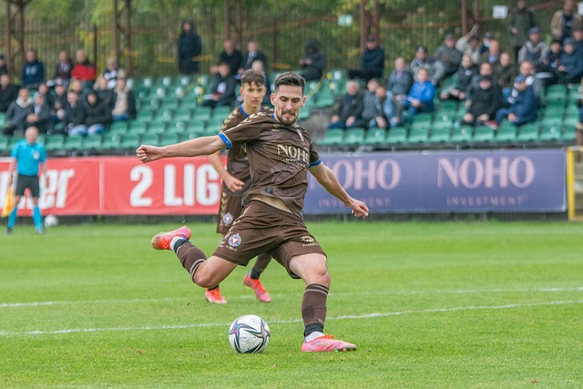 世预赛戴帽，B费葡萄牙国家队生涯首次上演帽子戏法