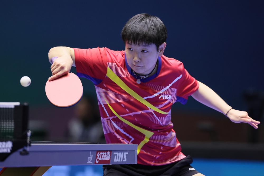 世体：梅西在进入诺坎普前没联系巴萨的任何人请求许可